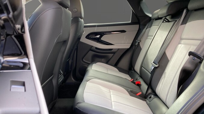 Land Rover Range Rover Evoque 1.5 P270e Edition 5dr Auto Hatchback - Image 4